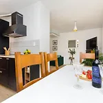Maya Apartman *