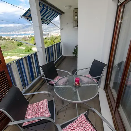 Maya Apartman *